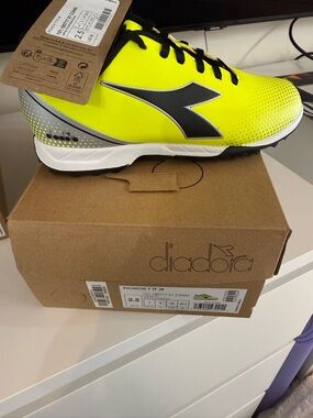 Diadora Kids Neon Yellow and Black Soccer Sneakers